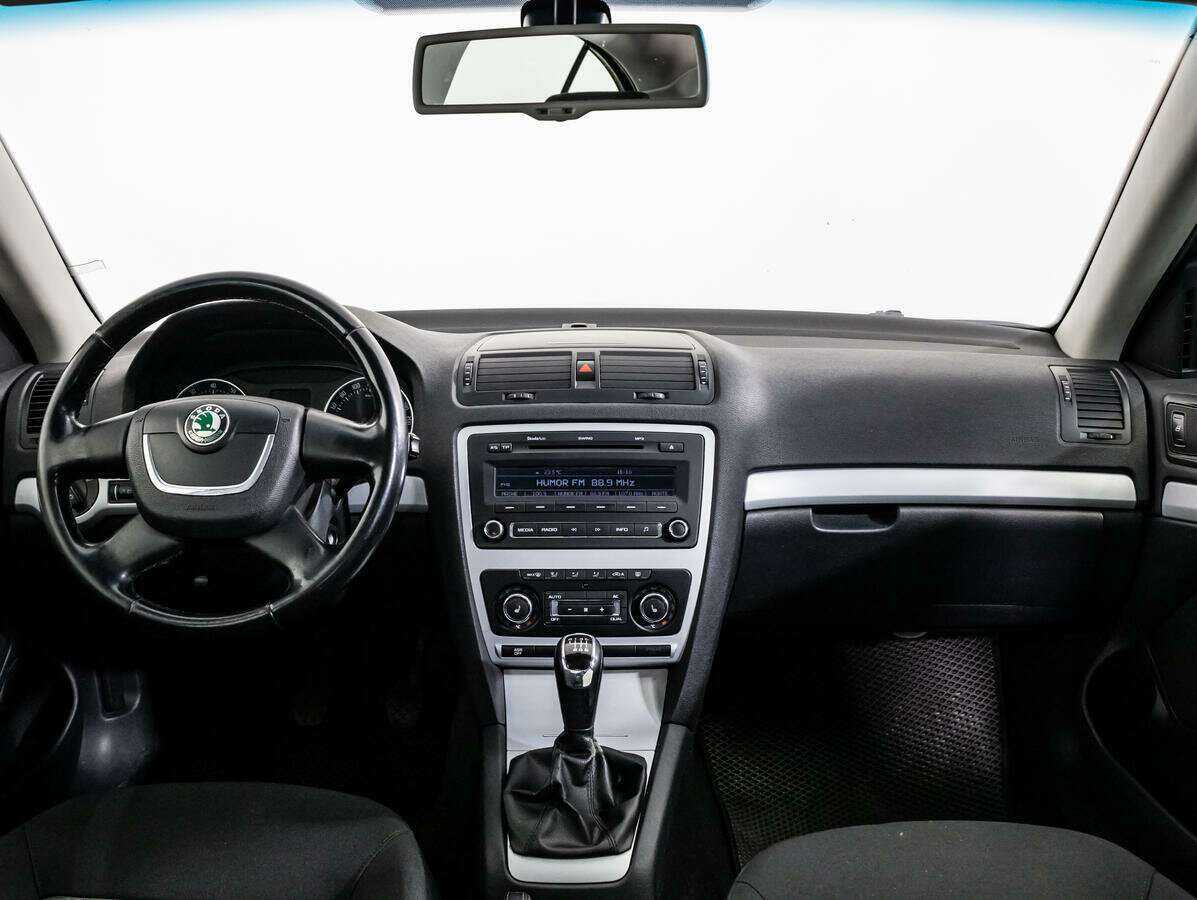 Skoda Octavia с пробегом — 2011 год. Фото: #11