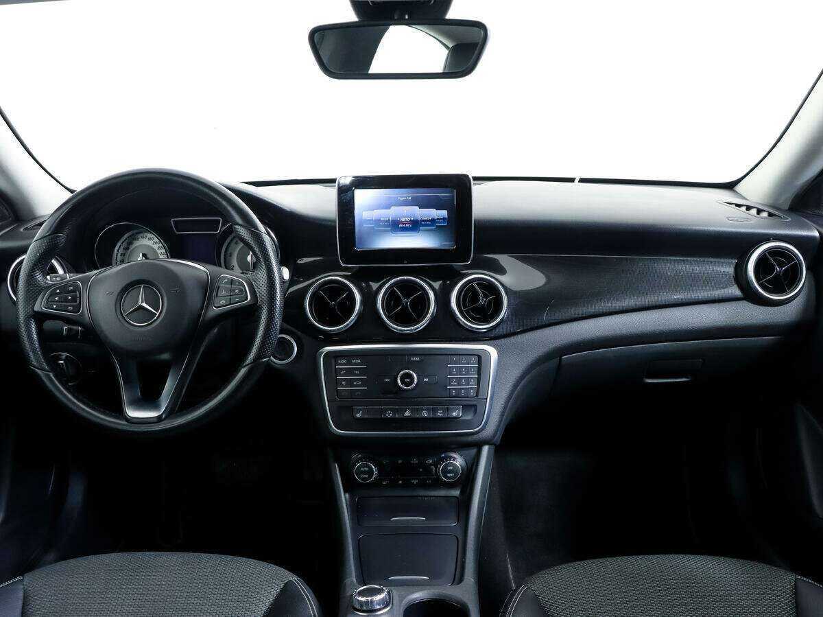 Mercedes-Benz CLA с пробегом — 2015 год. Фото: #8