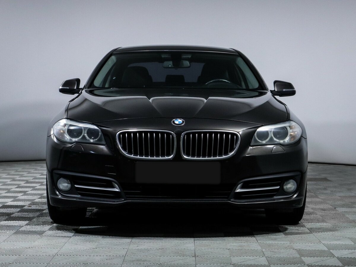 BMW 5 серии с пробегом — 2014 год. Фото: #1