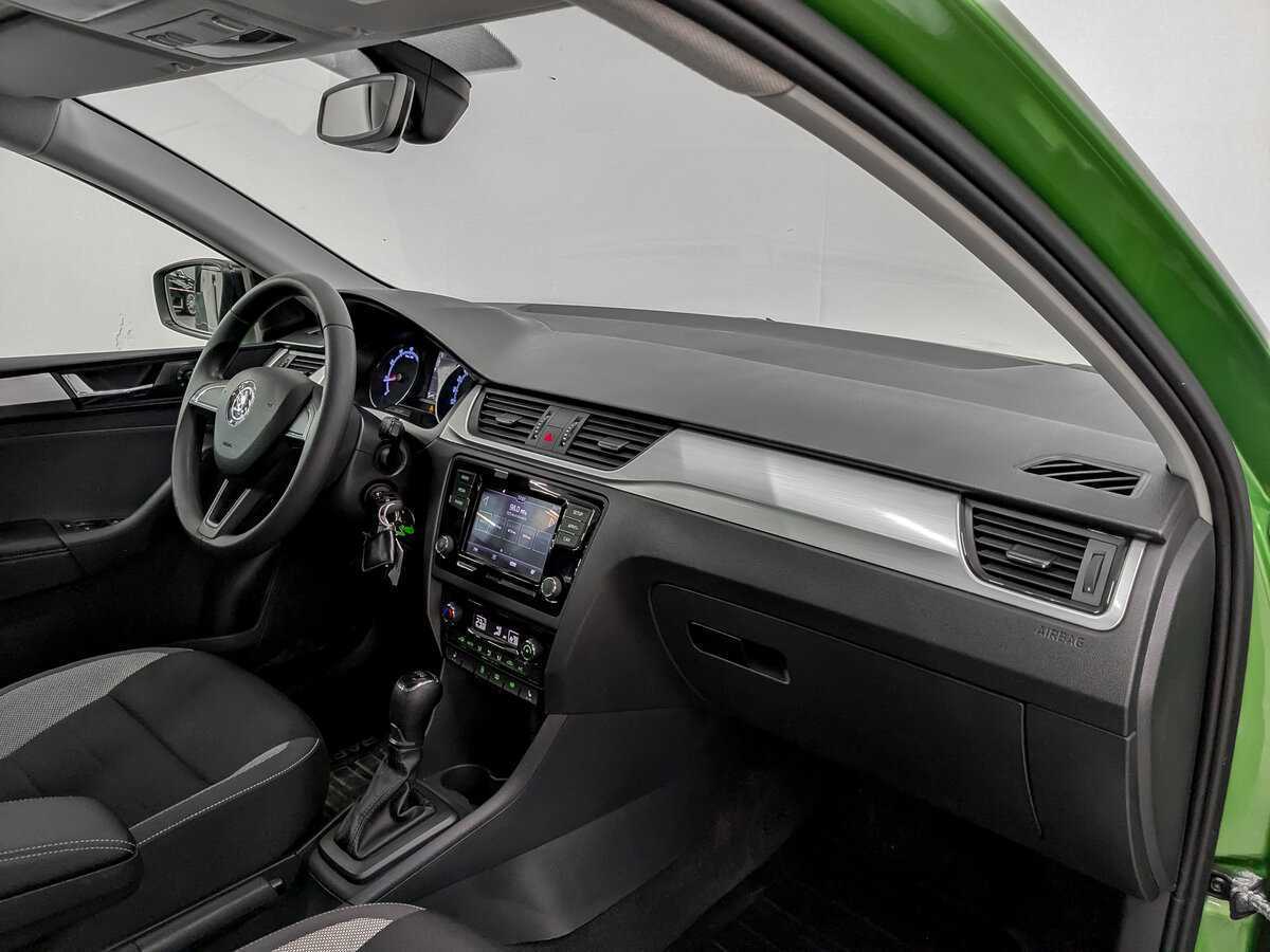 Skoda Rapid с пробегом — 2018 год. Фото: #10