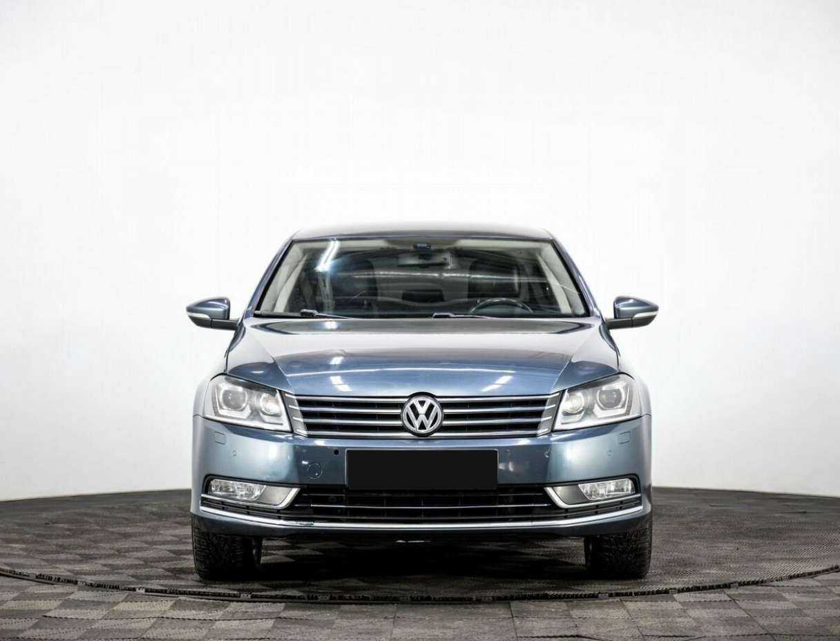Volkswagen Passat с пробегом — 2011 год. Фото: #1
