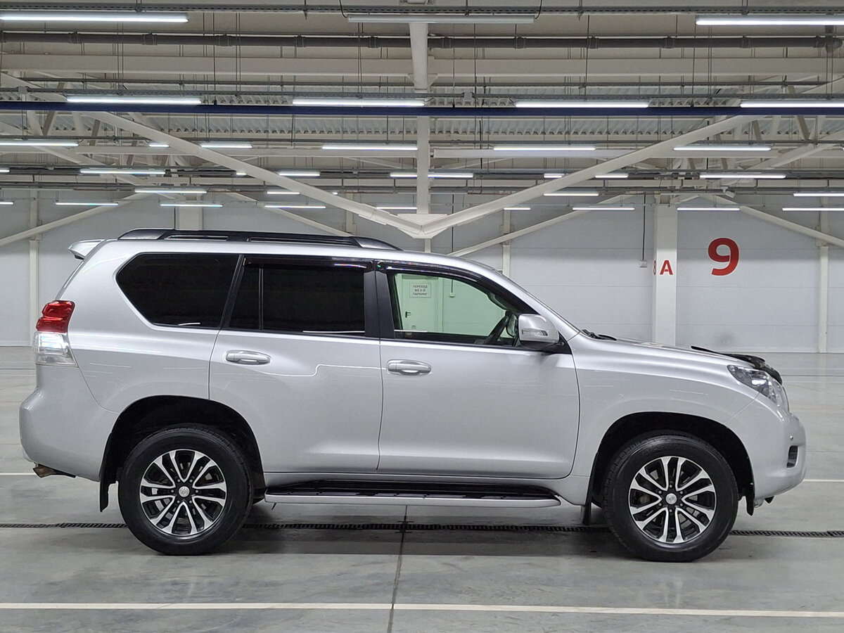 Toyota Land Cruiser Prado с пробегом — 2012 год. Фото: #3