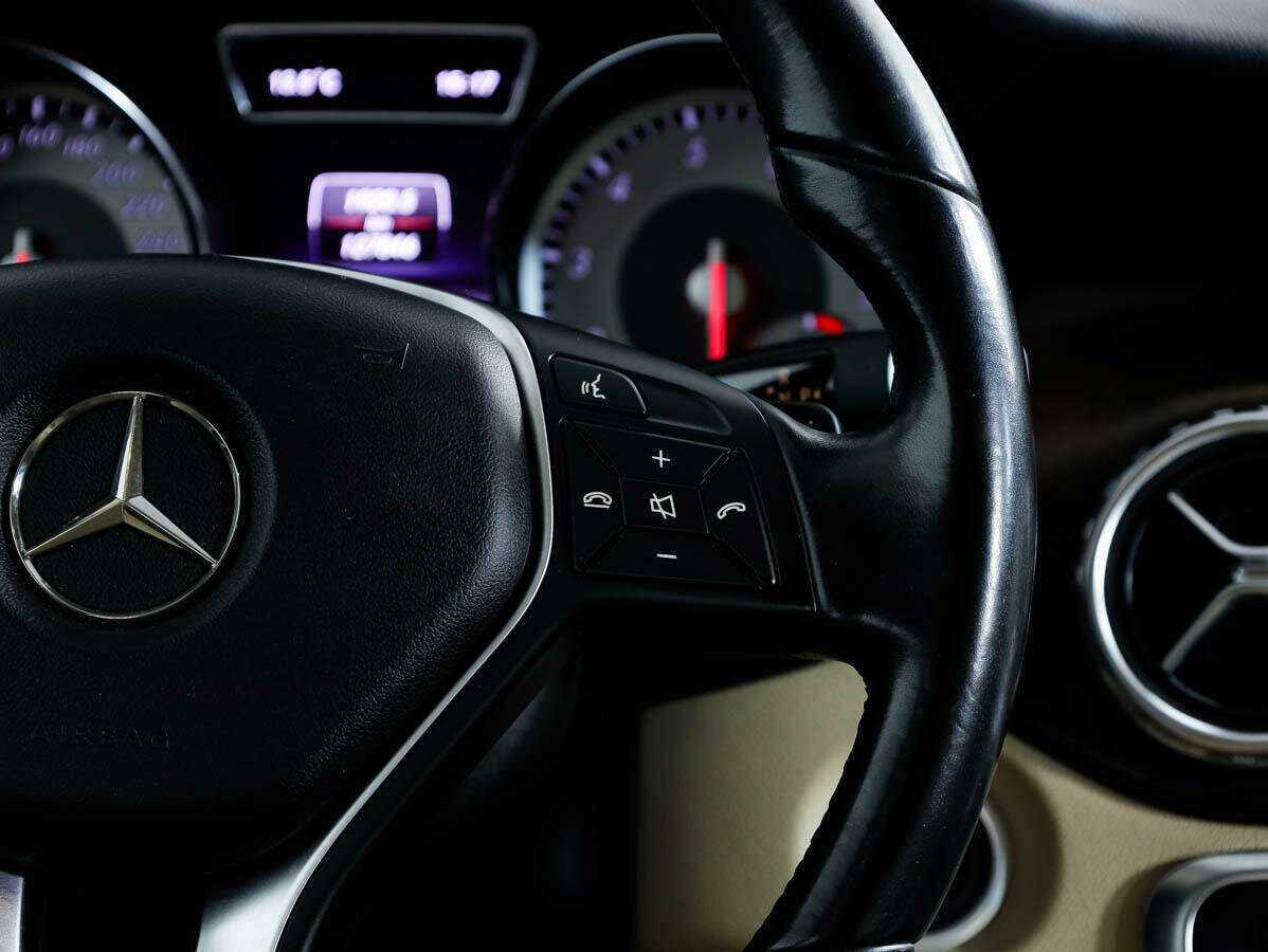 Mercedes-Benz GLA с пробегом — 2015 год. Фото: #21