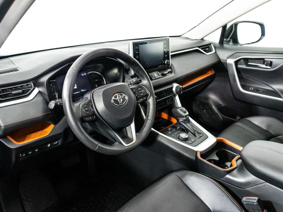 Toyota RAV4 с пробегом — 2019 год. Фото: #10