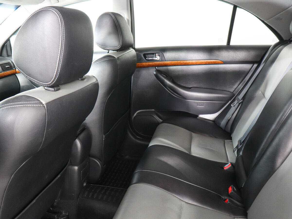 Toyota Avensis с пробегом — 2008 год. Фото: #11