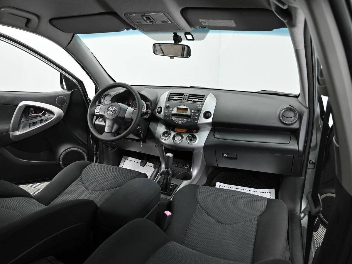 Toyota RAV4 с пробегом — 2007 год. Фото: #11