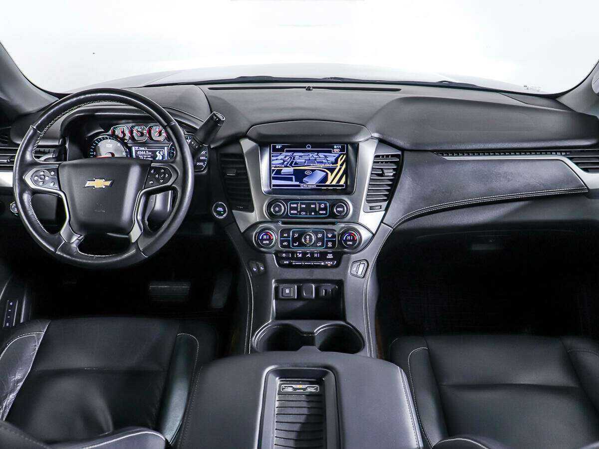 Chevrolet Tahoe с пробегом — 2016 год. Фото: #12
