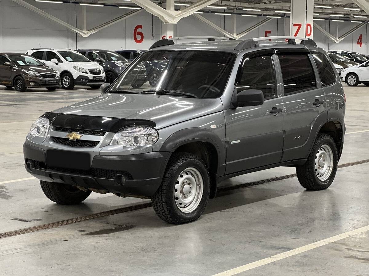 Chevrolet Niva с пробегом — 2013 год. Посмотреть фото