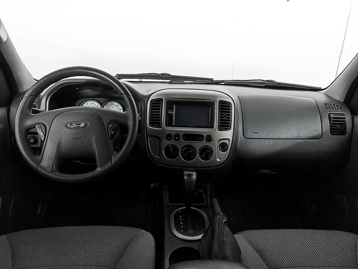 Ford Escape с пробегом — 2004 год. Фото: #11