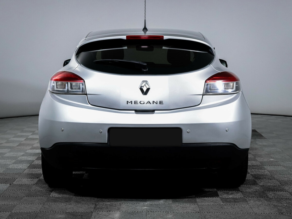 Renault Megane с пробегом — 2011 год. Фото: #4