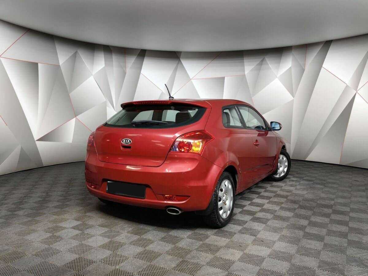 Kia Ceed с пробегом — 2010 год. Фото: #1