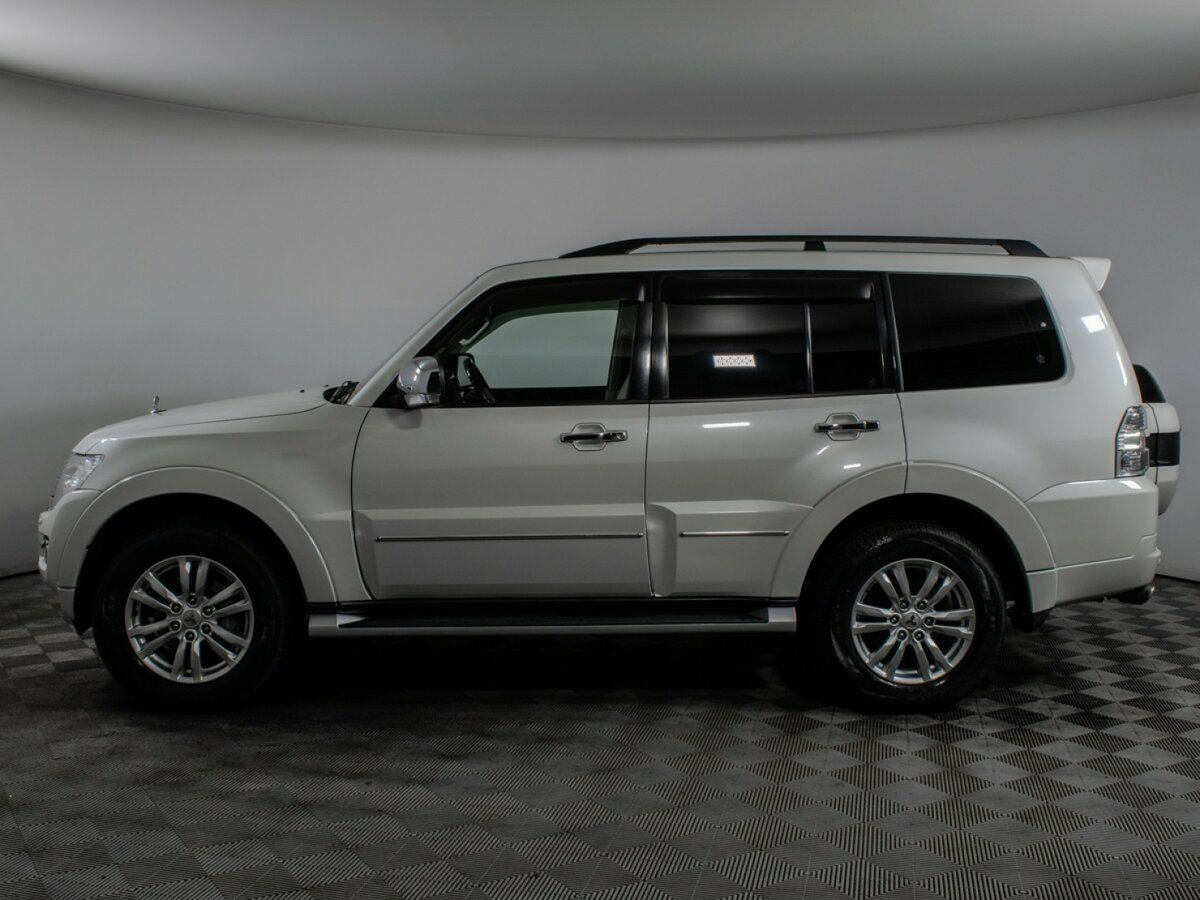 Mitsubishi Pajero с пробегом — 2019 год. Фото: #7