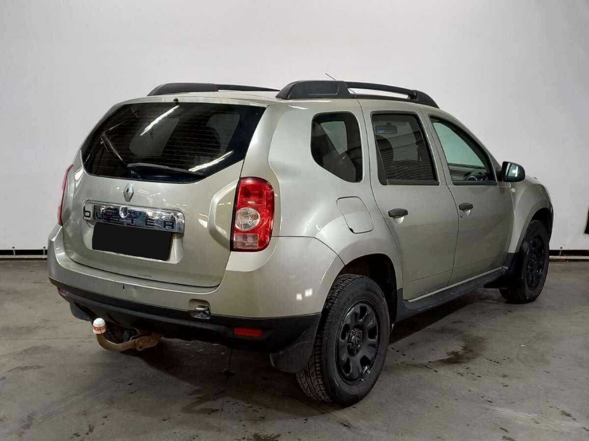 Renault Duster с пробегом — 2014 год. Фото: #4