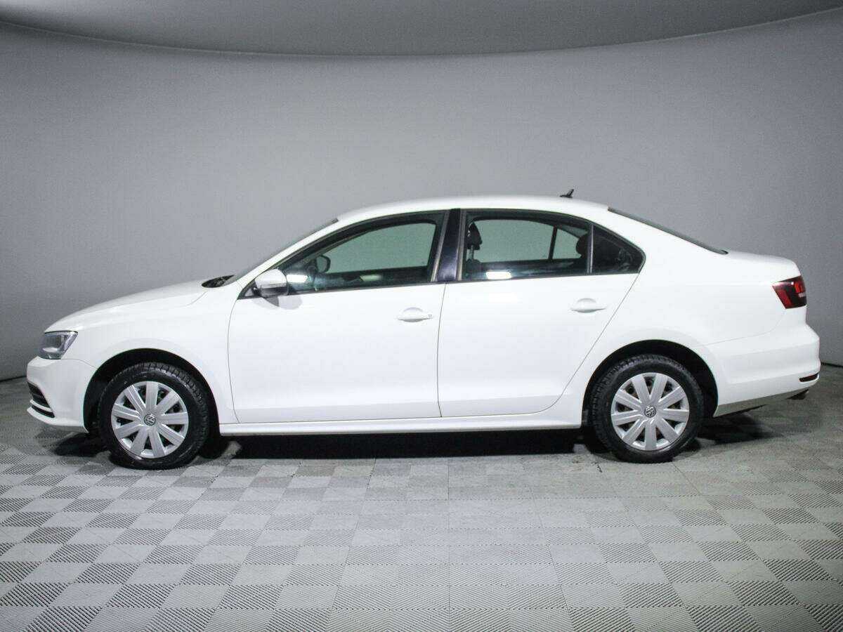 Volkswagen Jetta с пробегом — 2016 год. Фото: #7