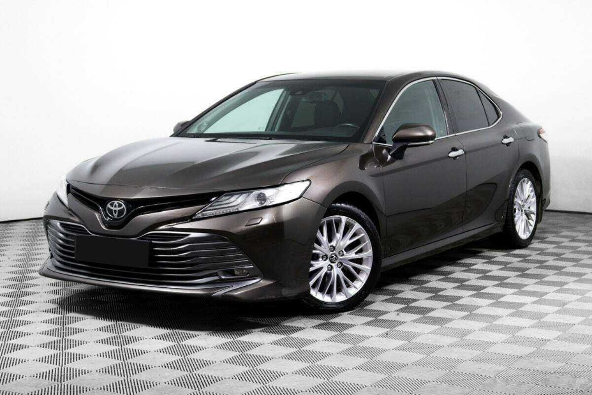 Toyota Camry с пробегом — 2019 год. Посмотреть фото