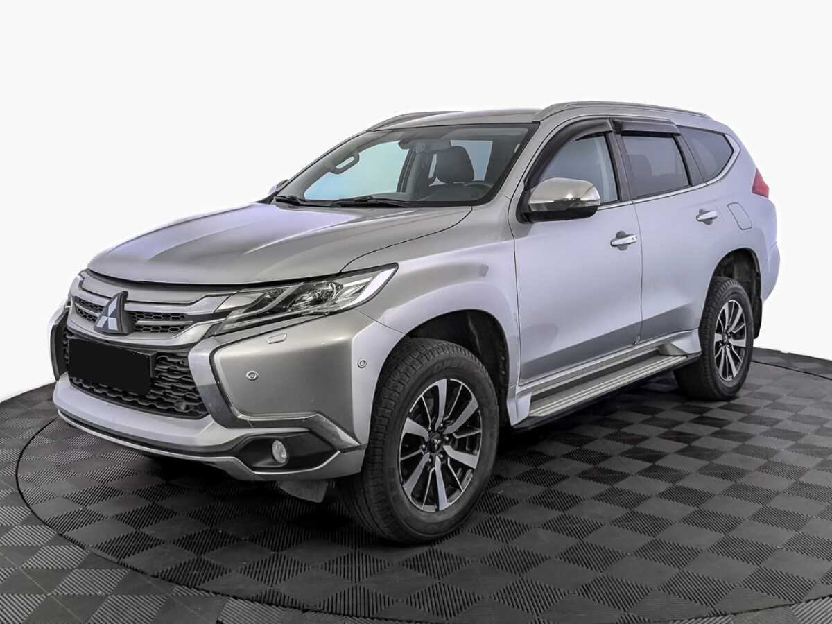 Mitsubishi Pajero Sport с пробегом — 2018 год. Фото: #0