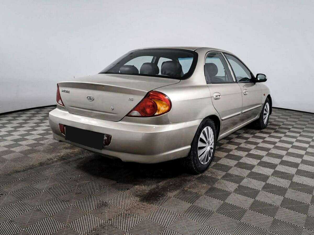 Kia Spectra с пробегом — 2008 год. Фото: #2