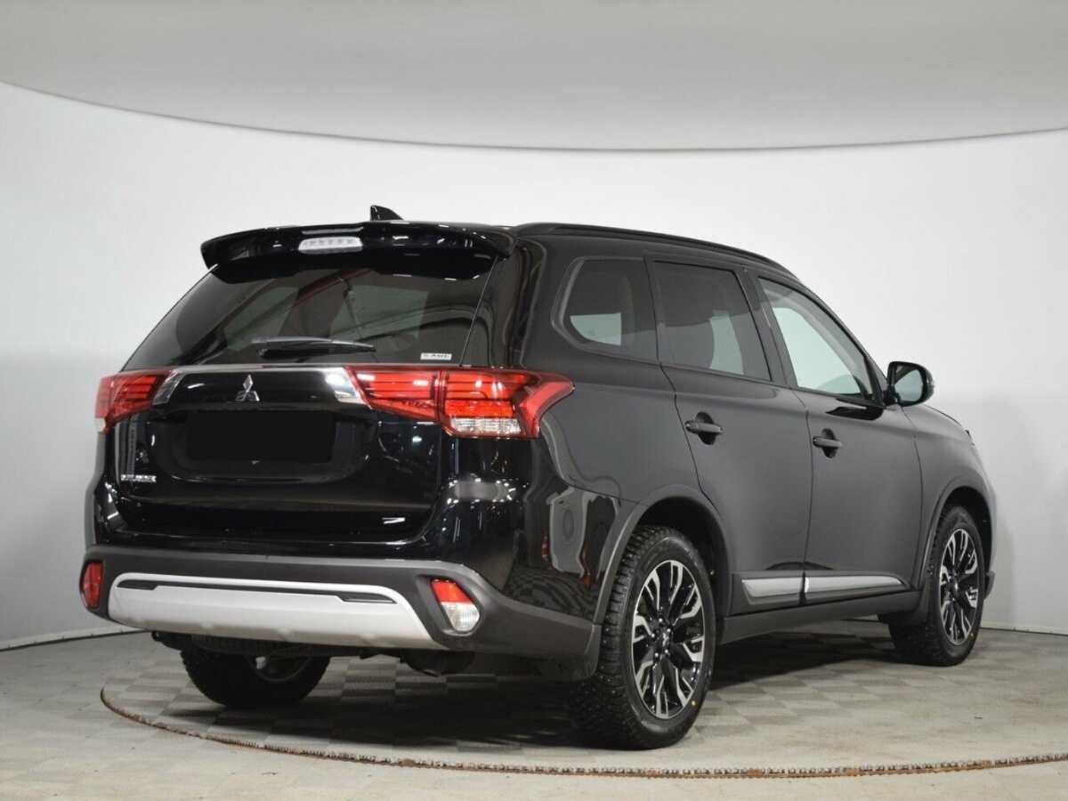 Mitsubishi Outlander с пробегом — 2022 год. Фото: #3