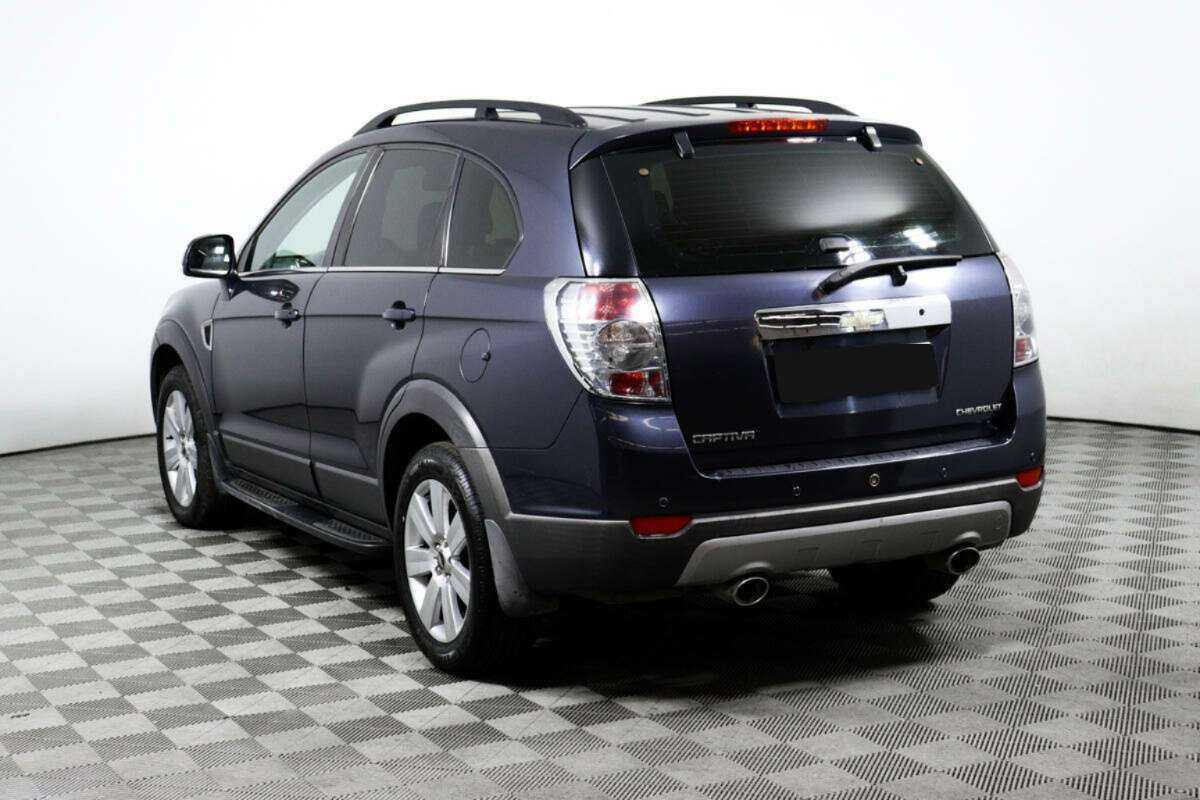 Chevrolet Captiva с пробегом — 2008 год. Фото: #6