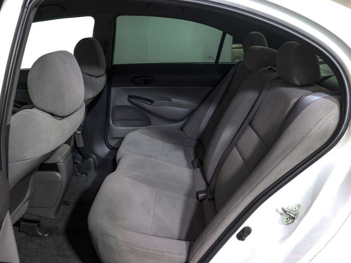 Honda Civic с пробегом — 2008 год. Фото: #8