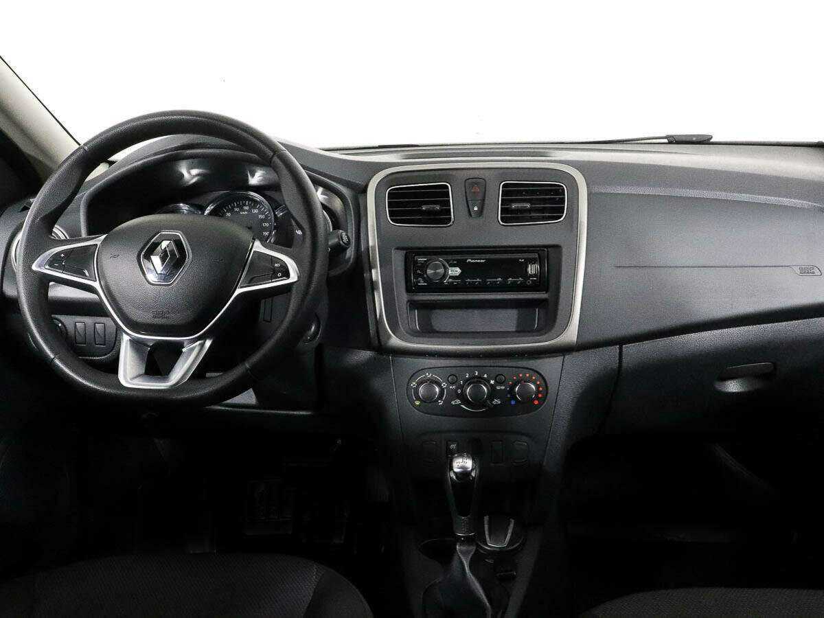 Renault Sandero с пробегом — 2018 год. Фото: #9