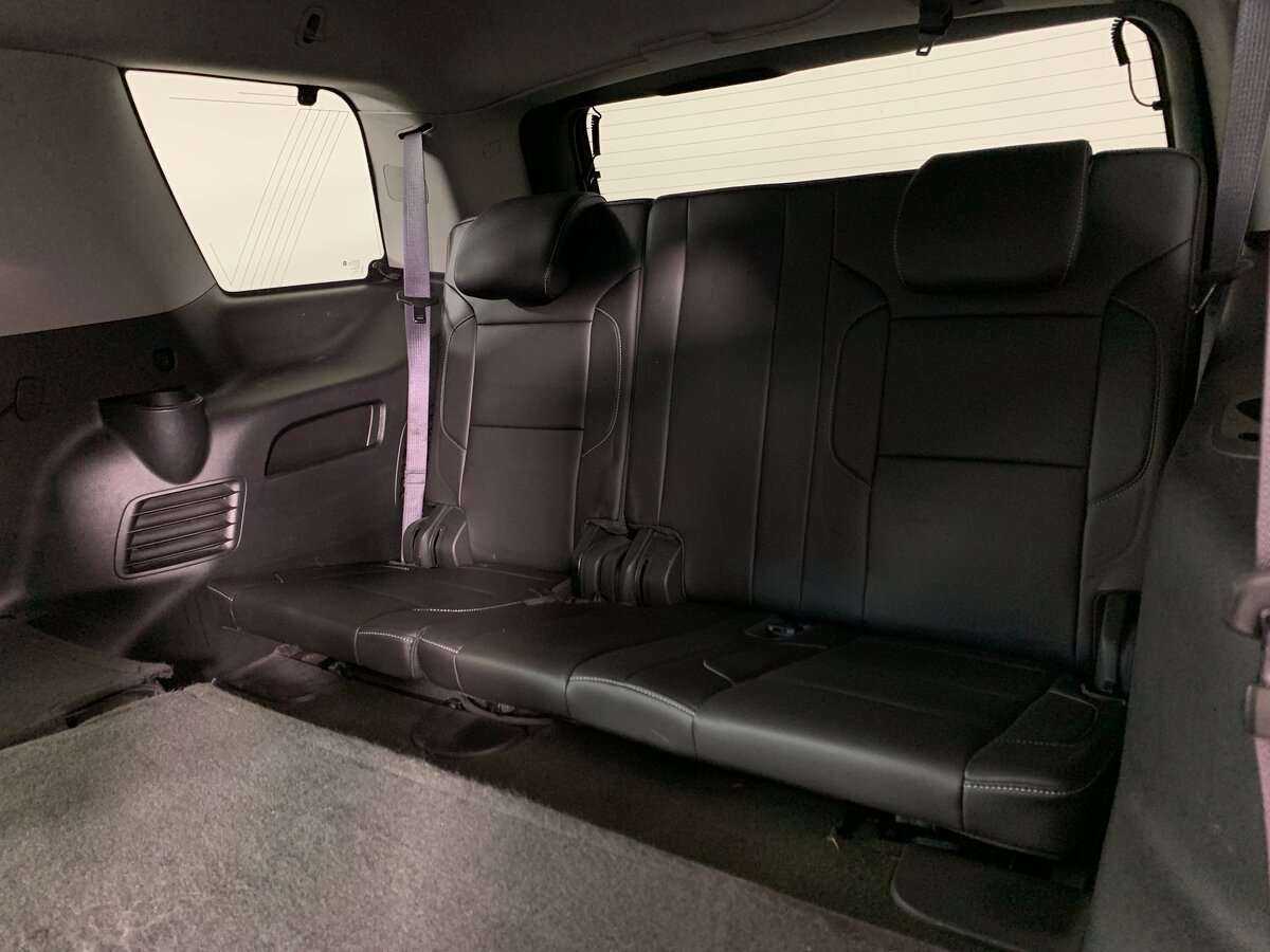 Chevrolet Tahoe с пробегом — 2016 год. Фото: #18