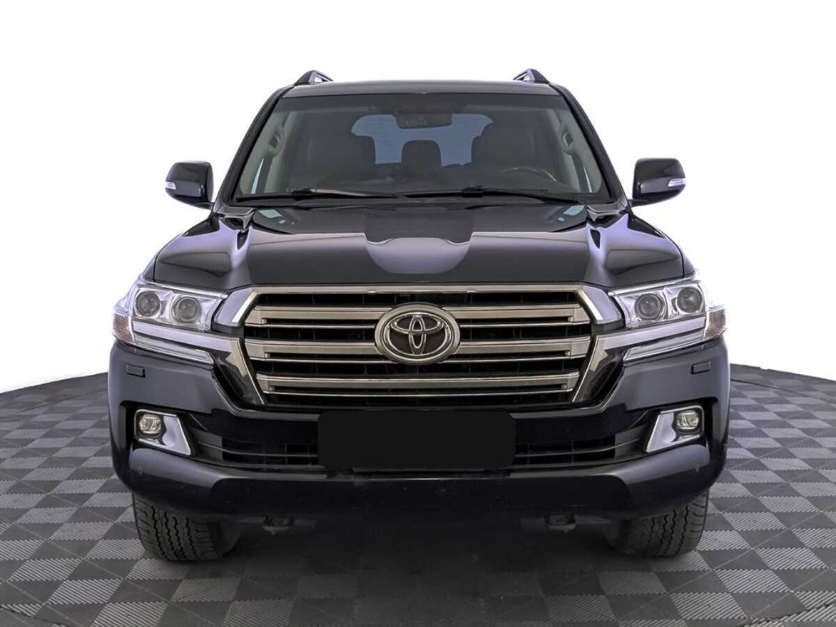 Toyota Land Cruiser с пробегом — 2017 год. Фото: #1