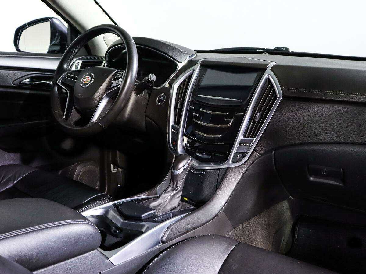 Cadillac SRX с пробегом — 2015 год. Фото: #6