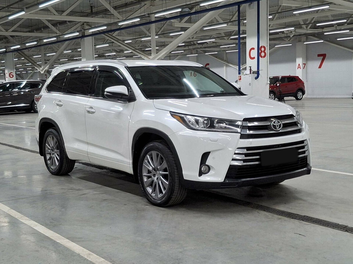 Toyota Highlander с пробегом — 2014 год. Фото: #2