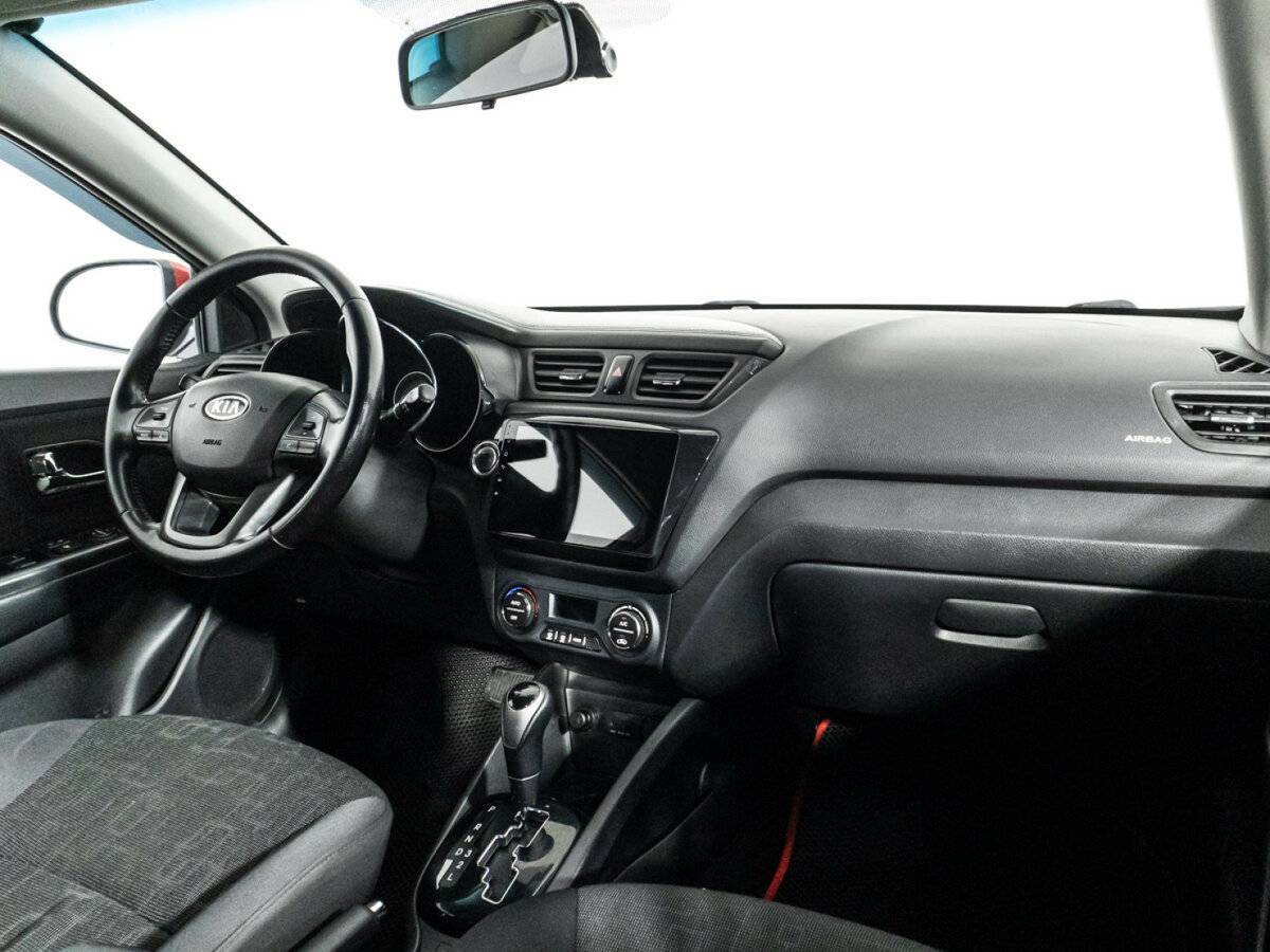 Kia Rio с пробегом — 2011 год. Фото: #8