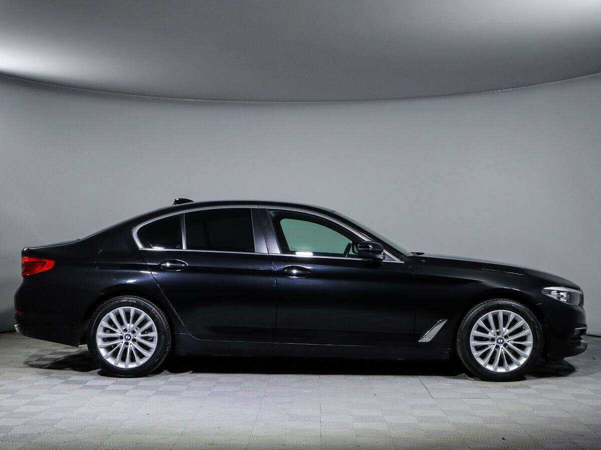 BMW 5 серии с пробегом — 2017 год. Фото: #3
