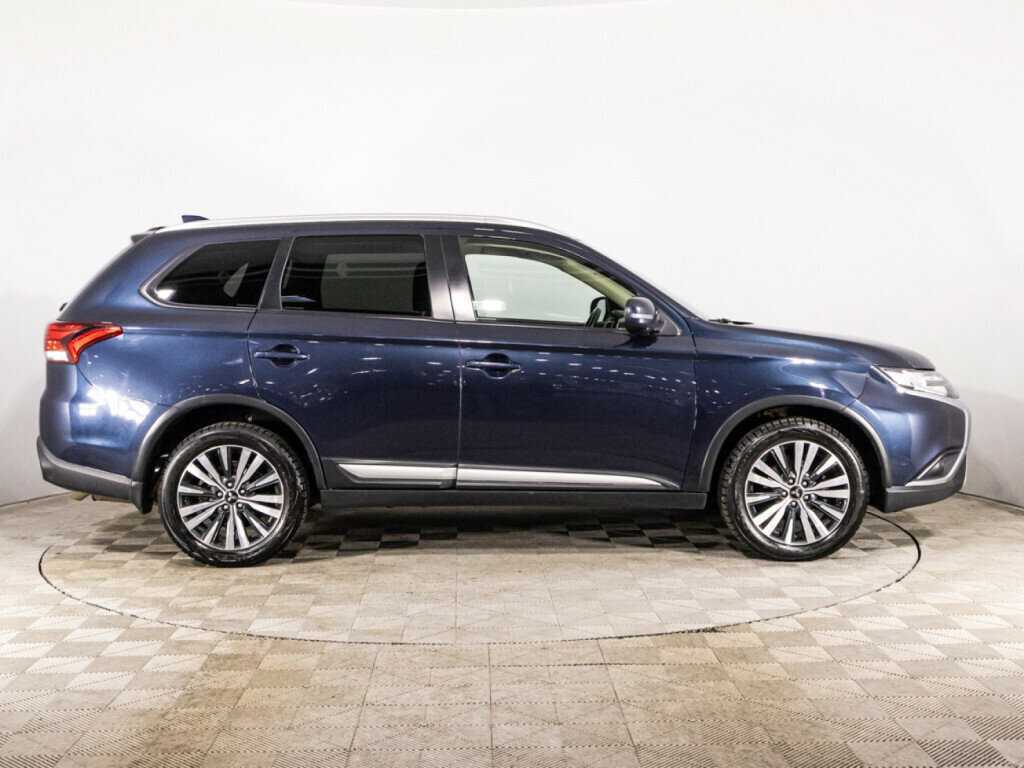 Mitsubishi Outlander с пробегом — 2018 год. Фото: #3