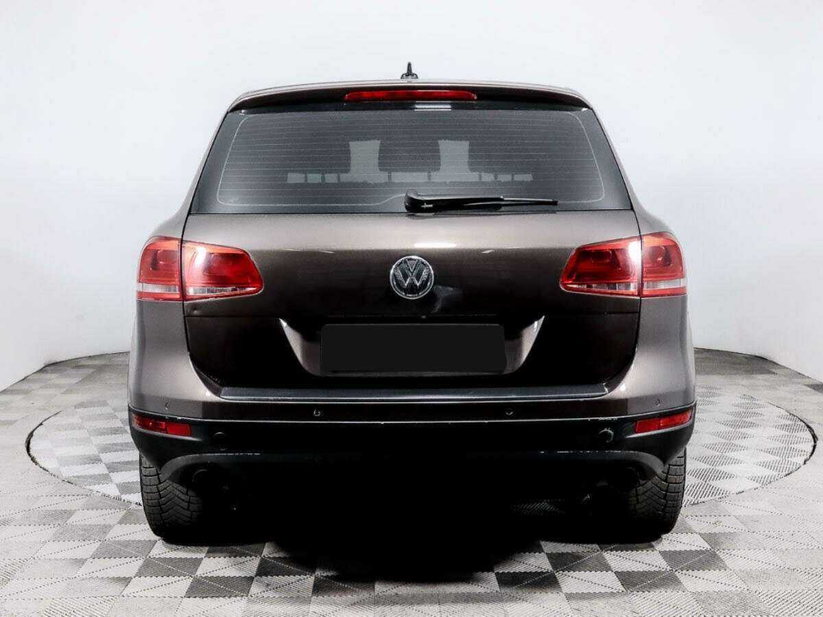 Volkswagen Touareg с пробегом — 2010 год. Фото: #3