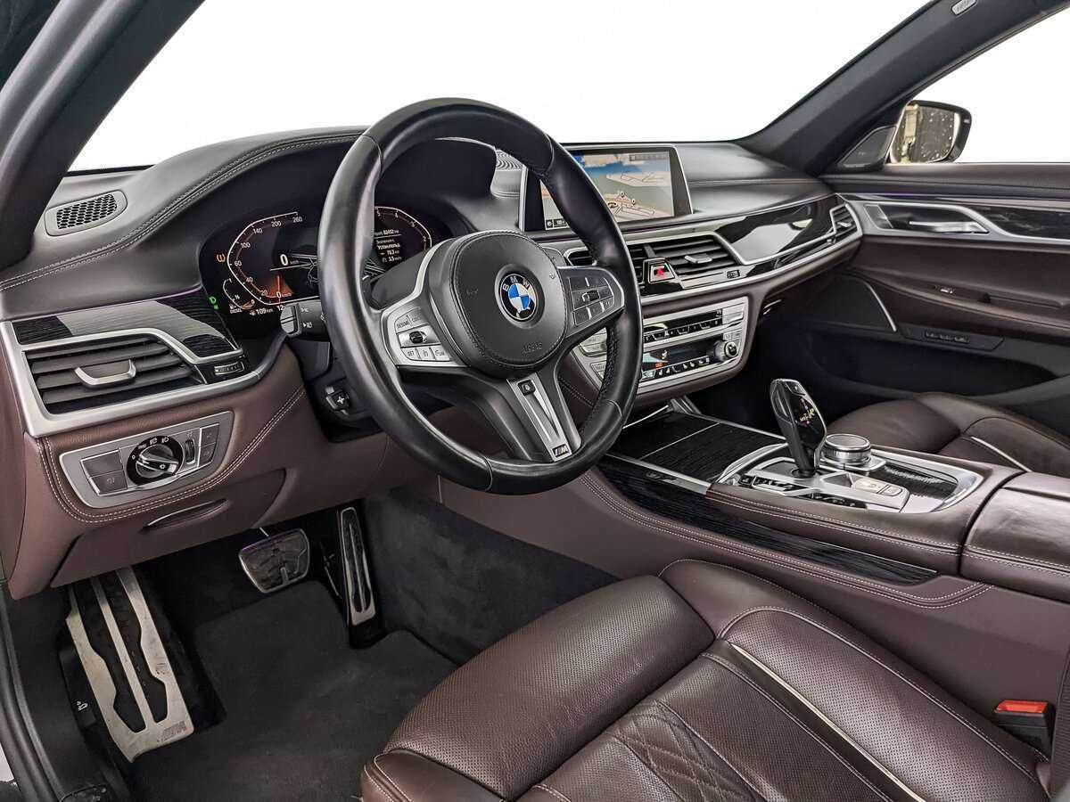 BMW 7 серии с пробегом — 2020 год. Фото: #10