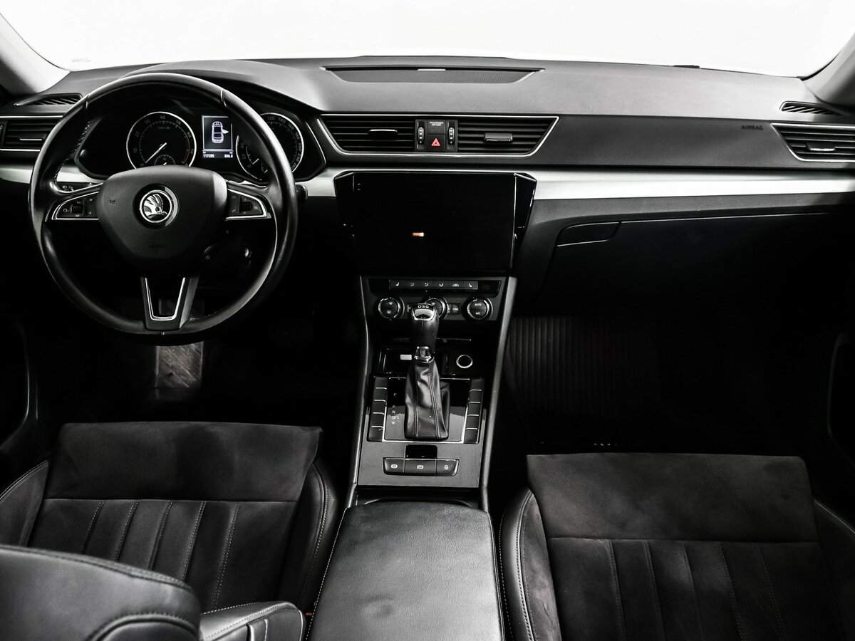 Skoda Superb с пробегом — 2016 год. Фото: #10