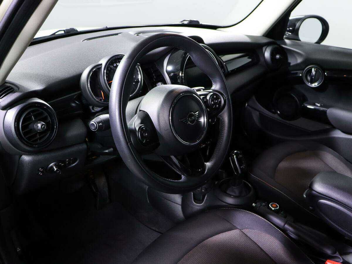 Mini Hatch с пробегом — 2019 год. Фото: #12