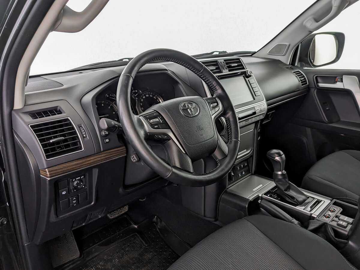 Toyota Land Cruiser Prado с пробегом — 2018 год. Фото: #13