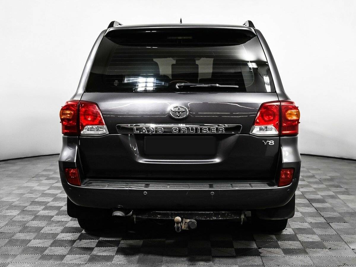 Toyota Land Cruiser с пробегом — 2015 год. Фото: #5