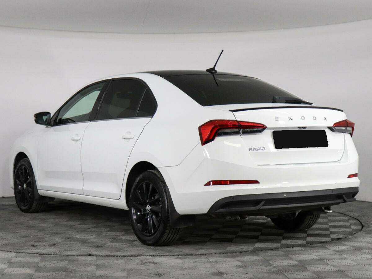 Skoda Rapid с пробегом — 2021 год. Фото: #6