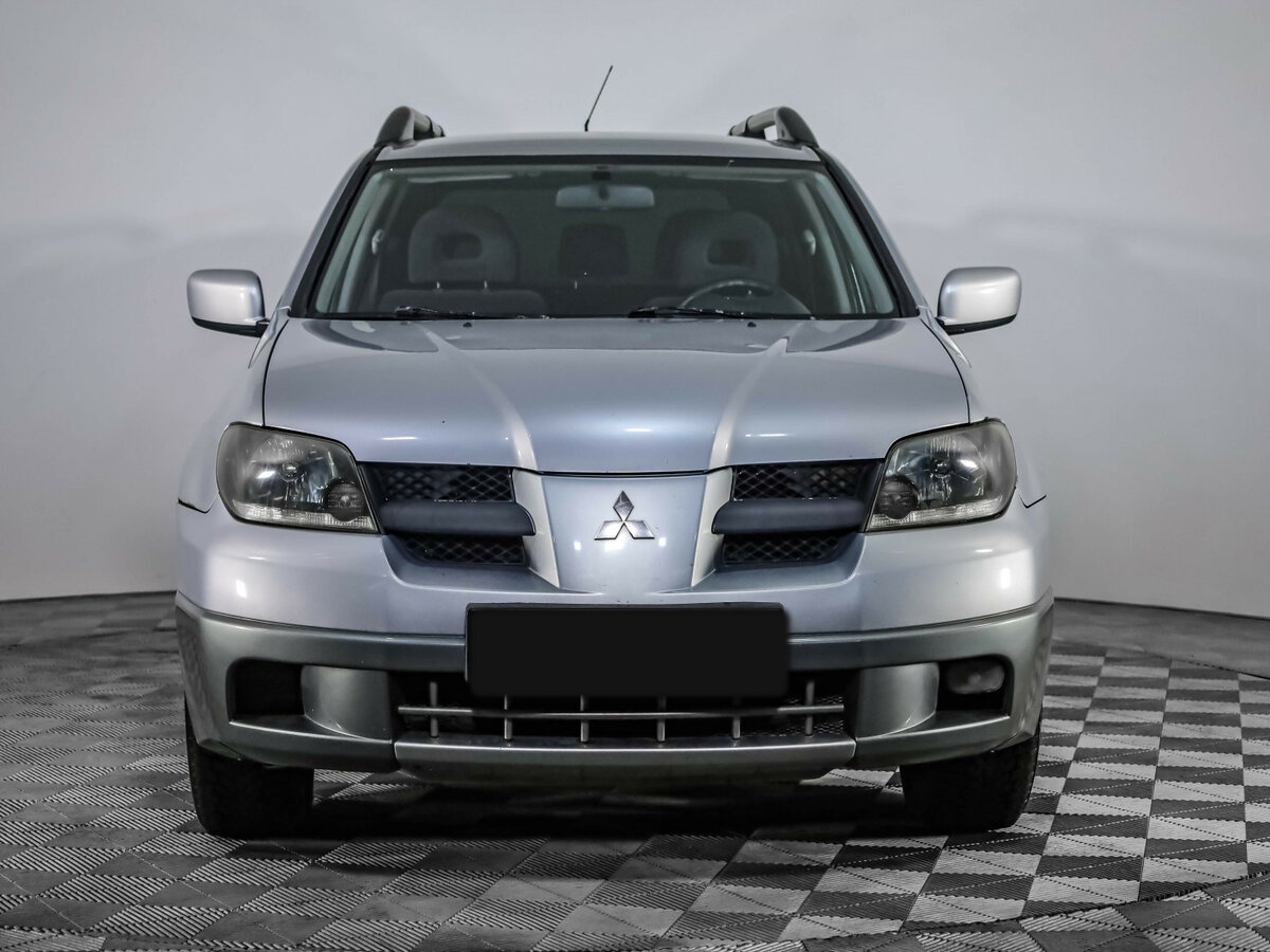 Mitsubishi Outlander с пробегом — 2004 год. Фото: #1