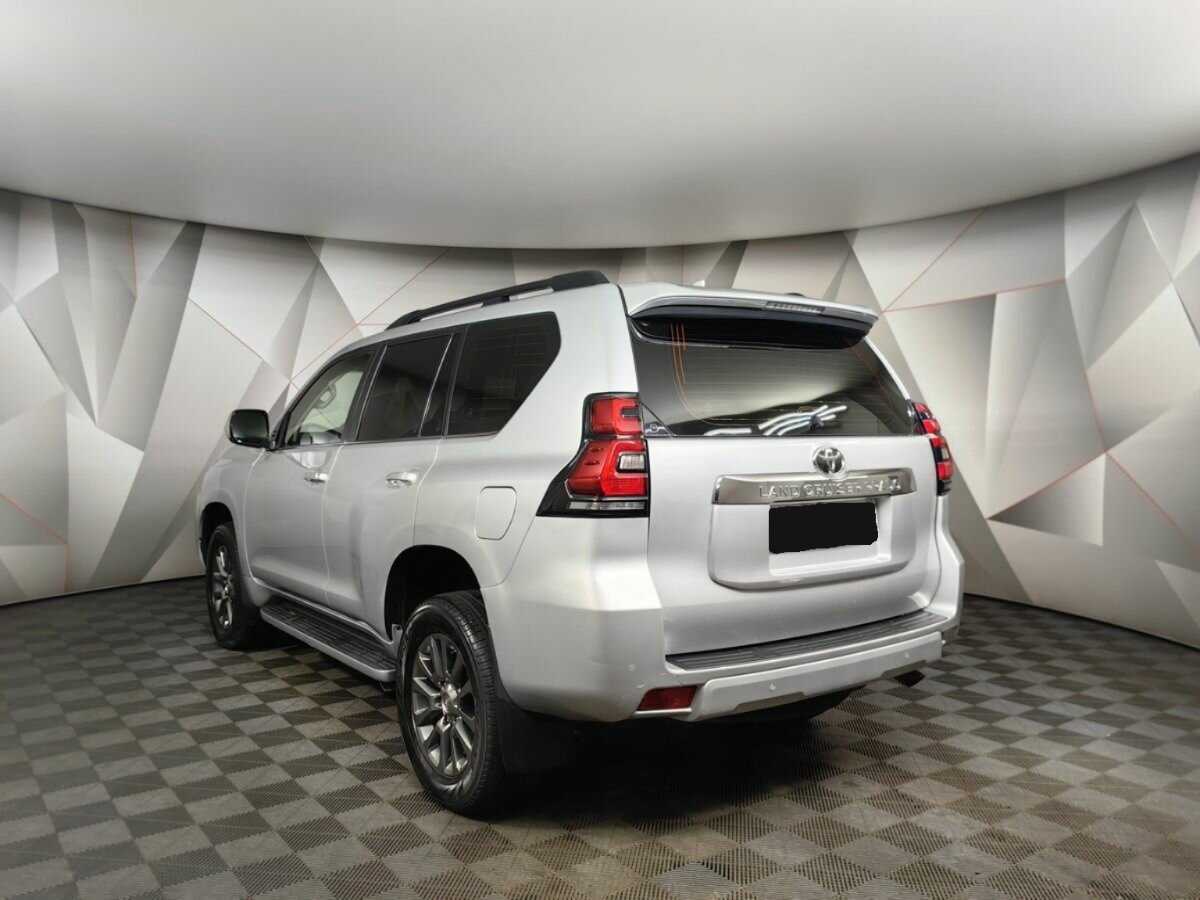 Toyota Land Cruiser Prado с пробегом — 2017 год. Фото: #3