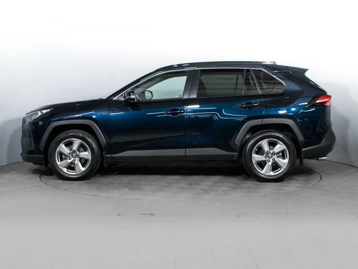 Toyota RAV4 с пробегом — 2020 год. Фото: #3