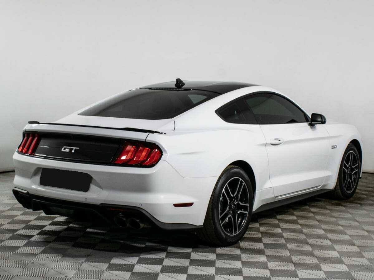 Ford Mustang с пробегом — 2022 год. Фото: #4