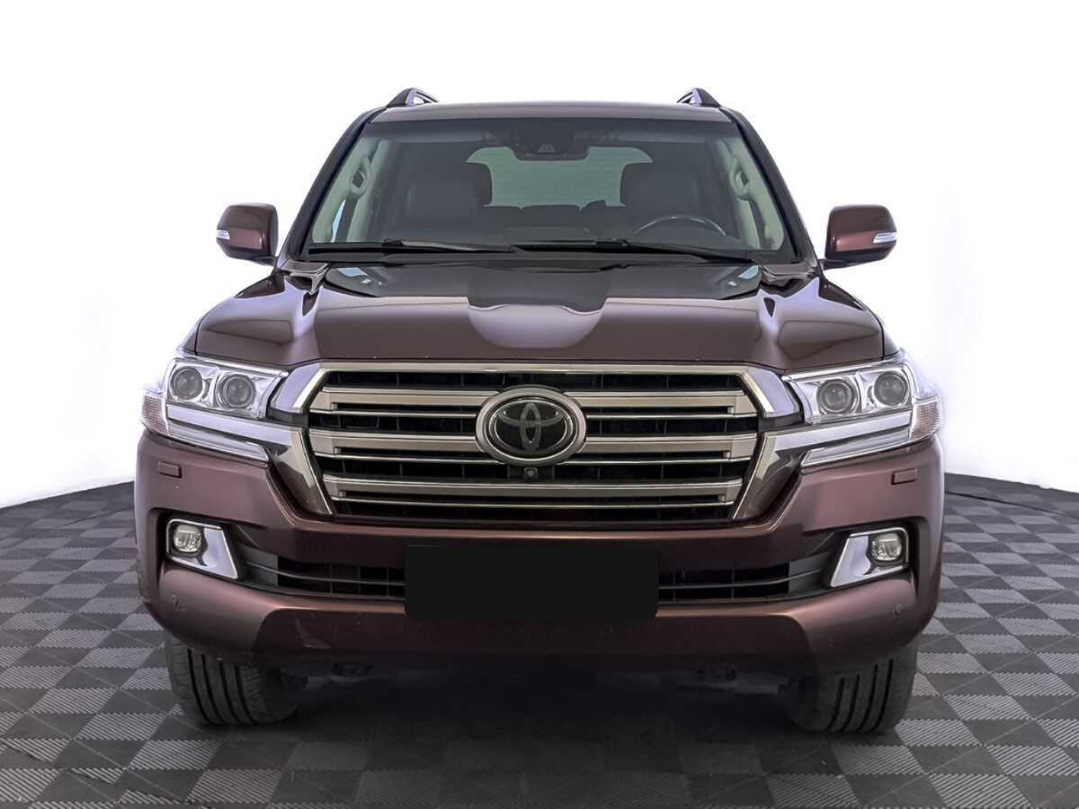 Toyota Land Cruiser с пробегом — 2017 год. Фото: #1