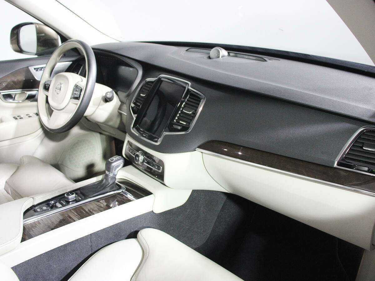 Volvo XC90 с пробегом — 2015 год. Фото: #5
