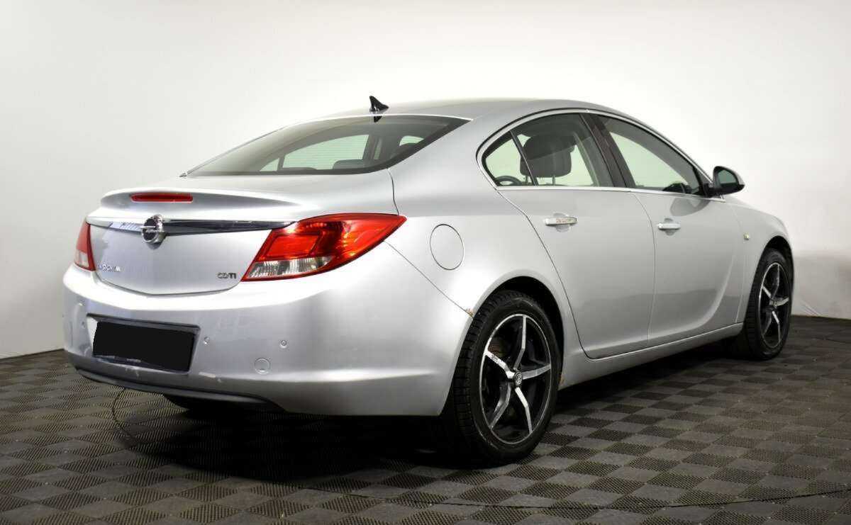 Opel Insignia с пробегом — 2011 год. Фото: #3