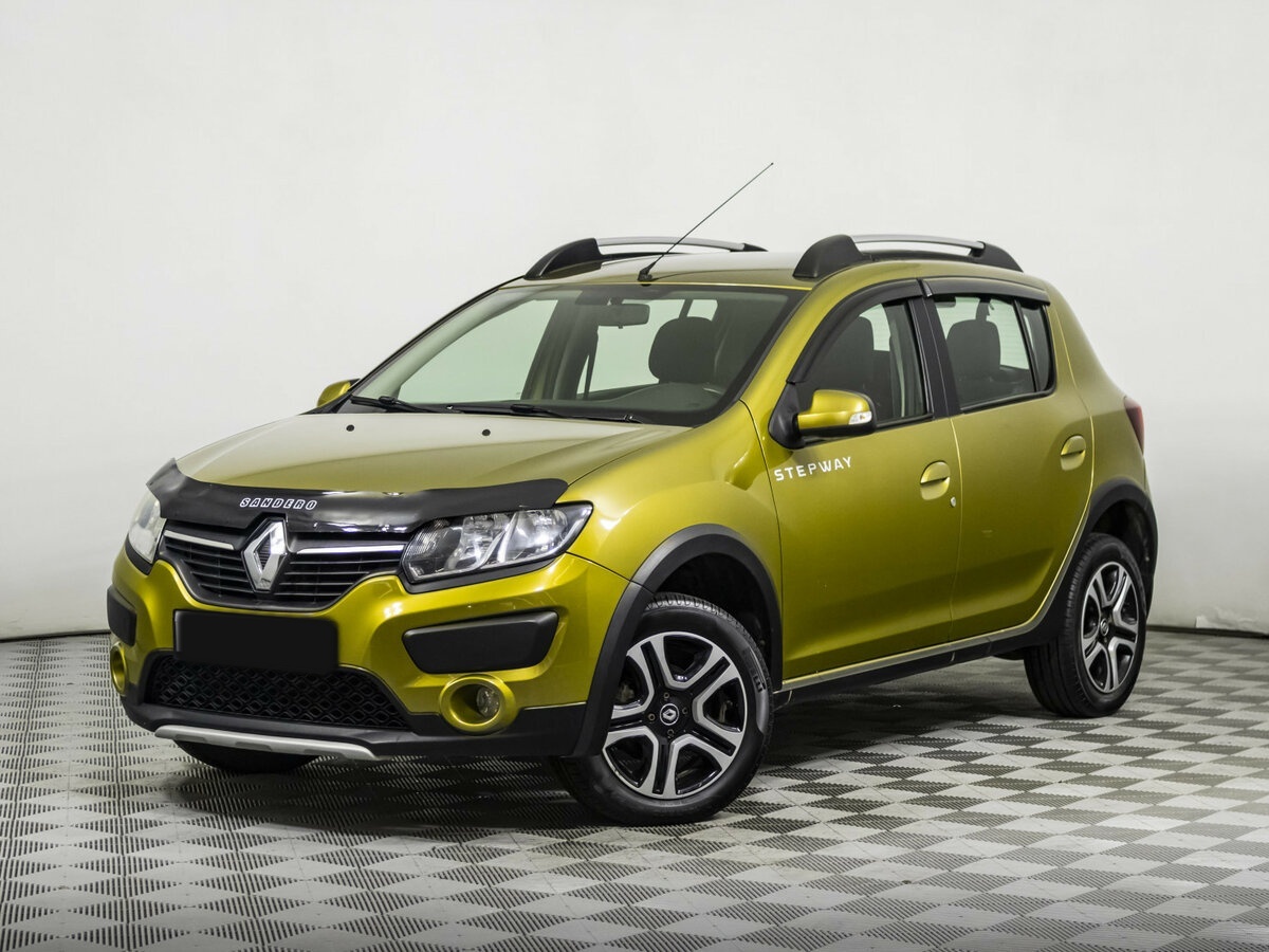 Renault Sandero с пробегом — 2015 год. Фото: #0