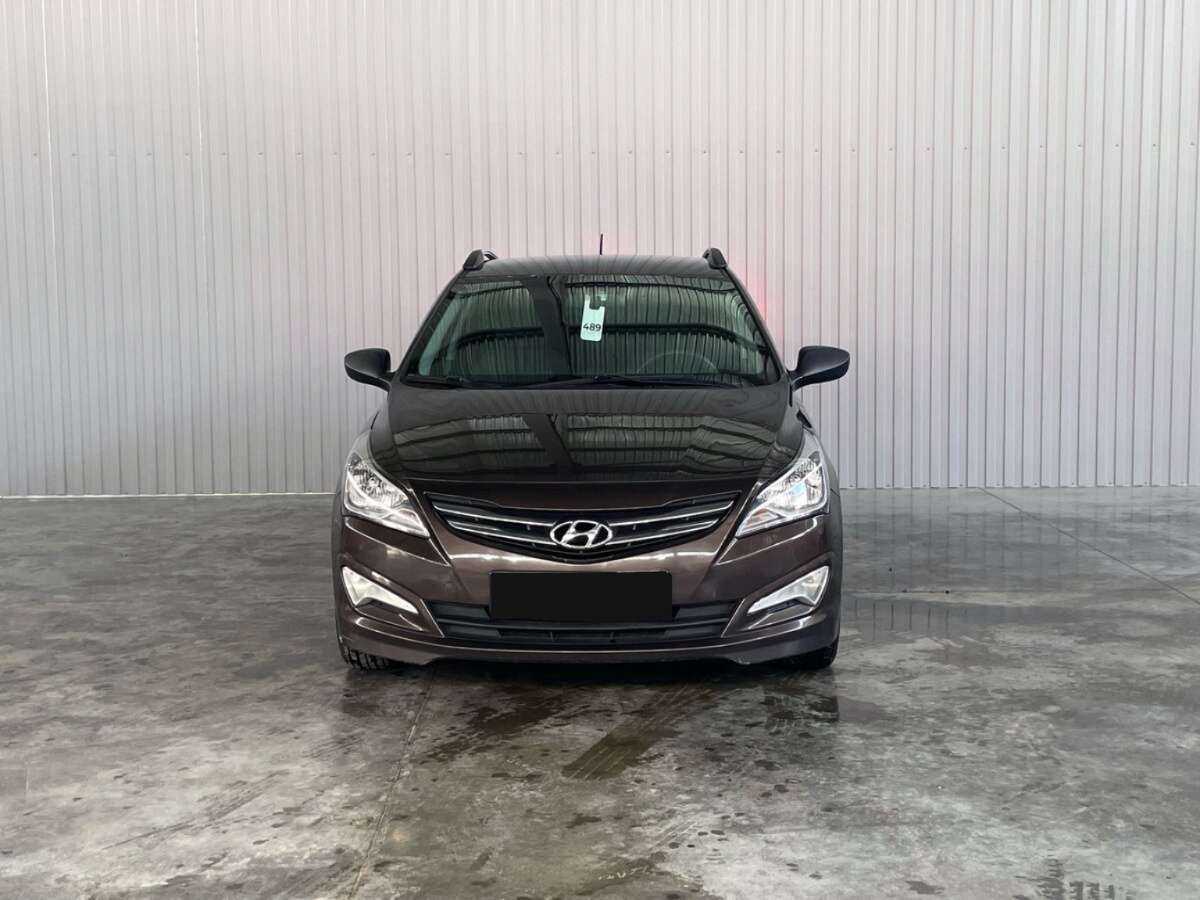 Hyundai Solaris с пробегом — 2015 год. Фото: #1