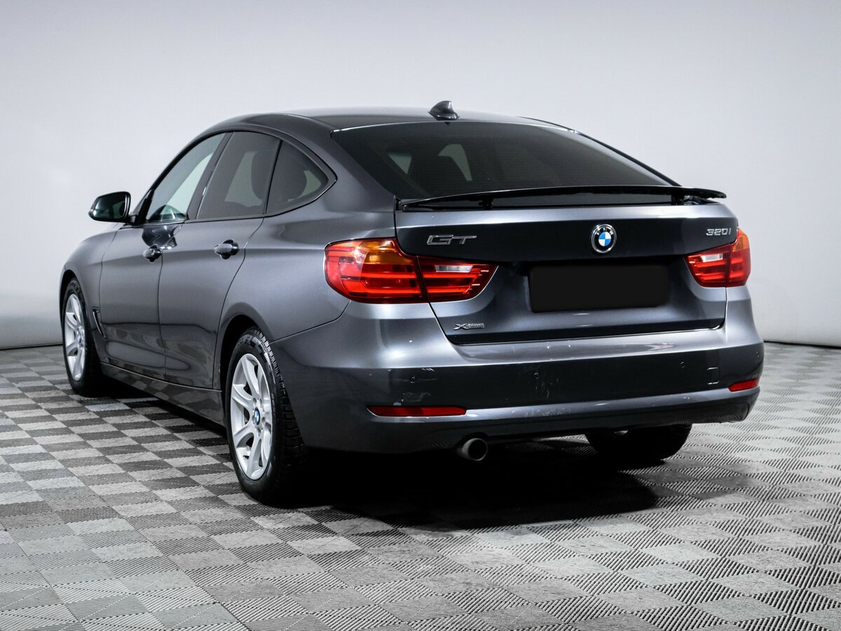 BMW 3 серии с пробегом — 2015 год. Фото: #6