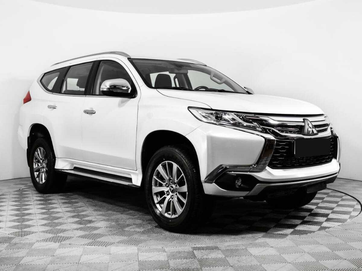 Mitsubishi Pajero Sport с пробегом — 2019 год. Фото: #2